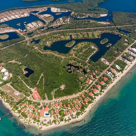 Naia Resort And Spa Seine Bight Village Exterior foto