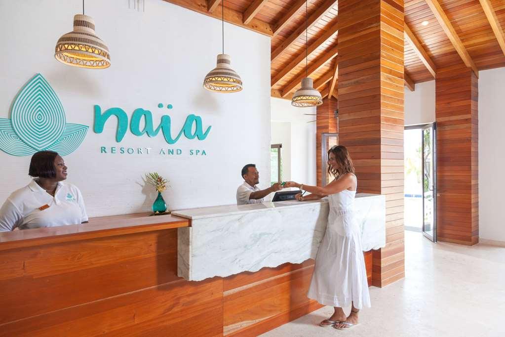 Naia Resort And Spa Seine Bight Village Interior foto